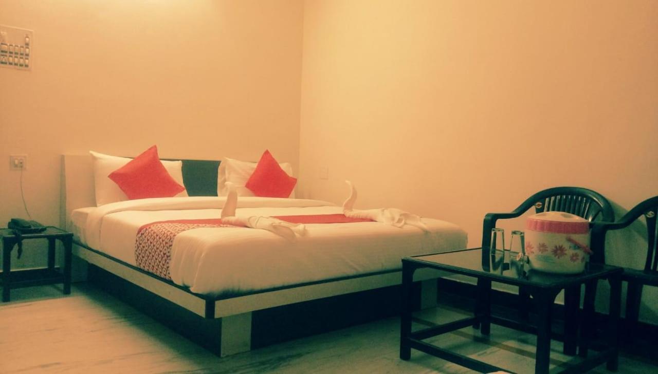 Hotel Rajkamal International Udaipur Ngoại thất bức ảnh